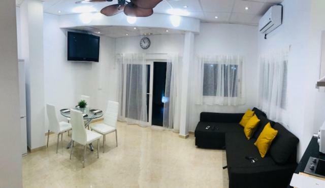 Apartament Benalmadena Puerto Marina Lägenhet Exteriör bild