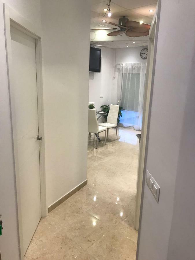 Apartament Benalmadena Puerto Marina Lägenhet Exteriör bild