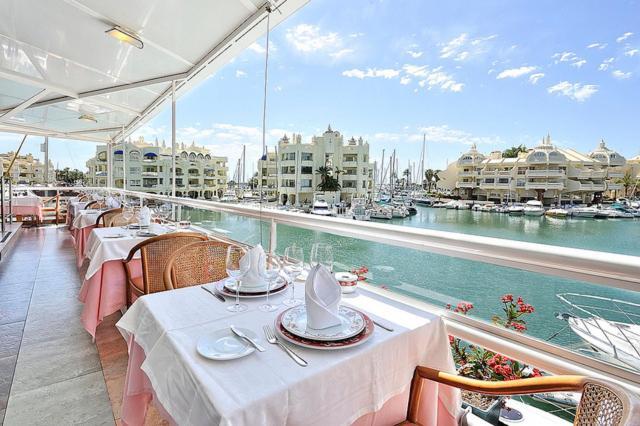 Apartament Benalmadena Puerto Marina Lägenhet Exteriör bild